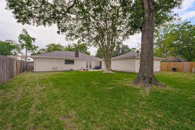 1215 Forsythe Lane, Houston, TX 77073