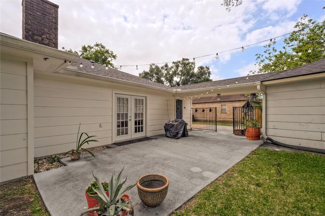 1215 Forsythe Lane, Houston, TX 77073