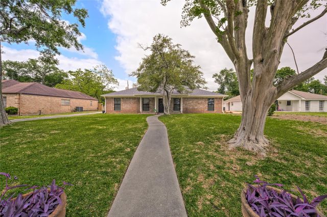 1215 Forsythe Lane, Houston, TX 77073