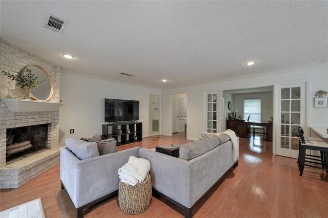 1215 Forsythe Lane, Houston, TX 77073