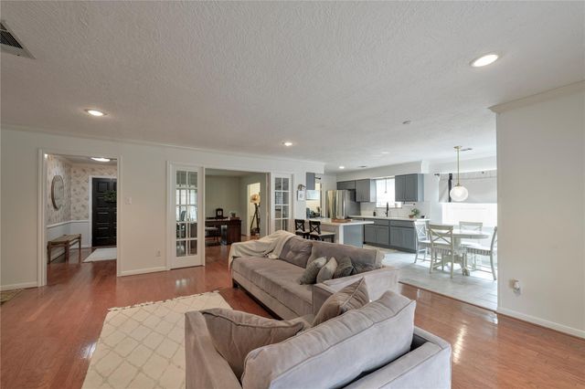 1215 Forsythe Lane, Houston, TX 77073