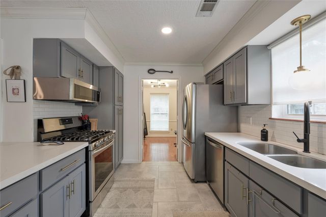 1215 Forsythe Lane, Houston, TX 77073