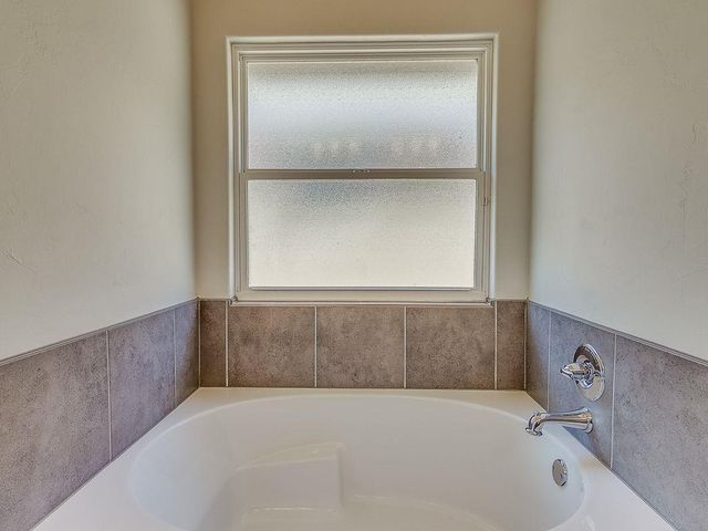 9408 NW 88th Street, Yukon, OK 73099