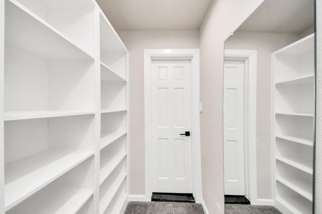 7338 Hurtgen Forest Road, Houston, TX 77033