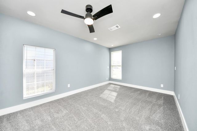 7338 Hurtgen Forest Road, Houston, TX 77033