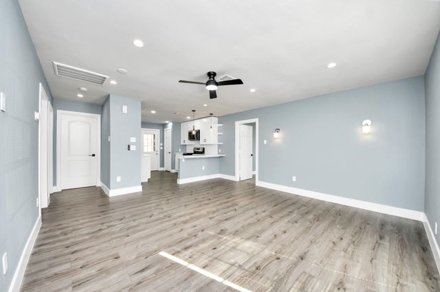 7338 Hurtgen Forest Road, Houston, TX 77033