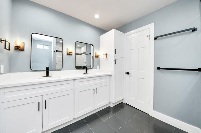 7338 Hurtgen Forest Road, Houston, TX 77033