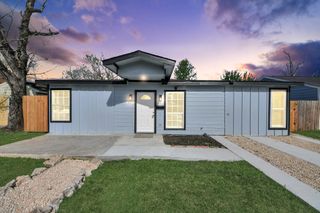 7338 Hurtgen Forest Road, Houston, TX 77033