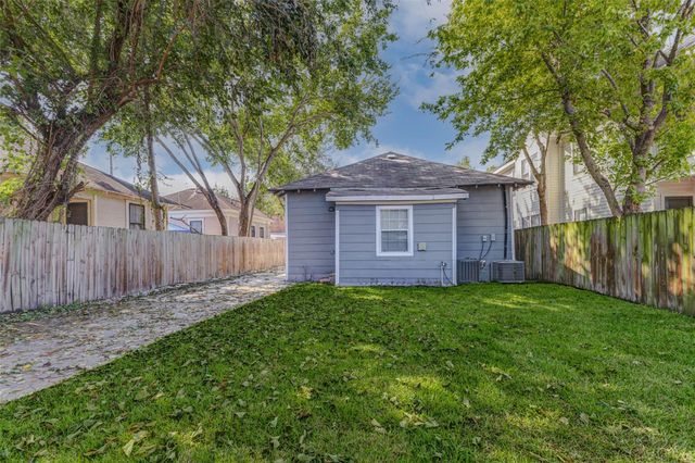 1606 Ruthven Street, Houston, TX 77019