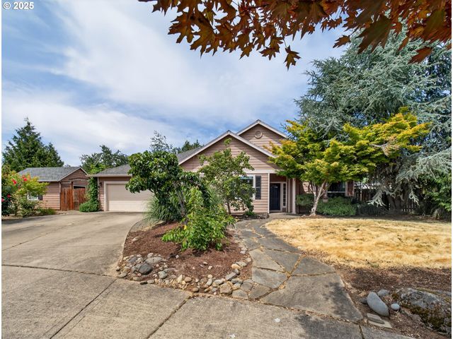 11823 MAXWELL Ct, Oregon City, OR 97045