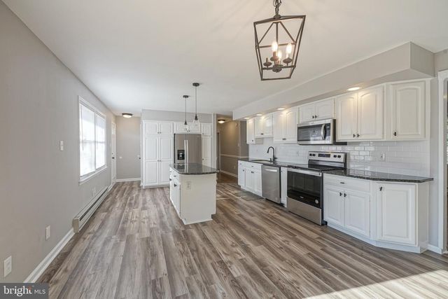 123 THIES RD, Sewell, NJ 08080