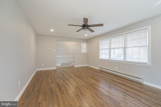 123 THIES RD, Sewell, NJ 08080