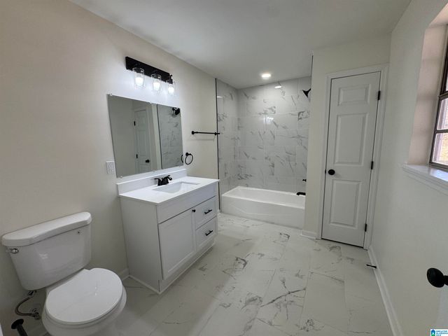 1416 29TH AVENUE N, Hueytown, AL 35023