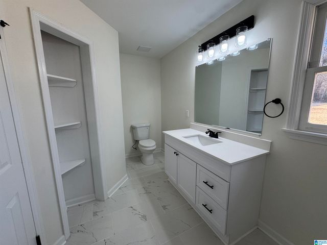 1416 29TH AVENUE N, Hueytown, AL 35023