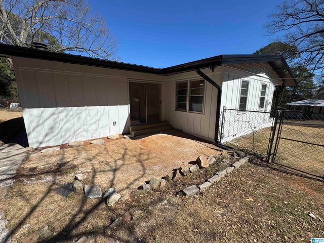 1416 29TH AVENUE N, Hueytown, AL 35023