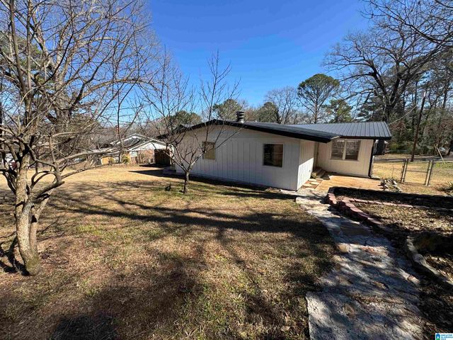 1416 29TH AVENUE N, Hueytown, AL 35023