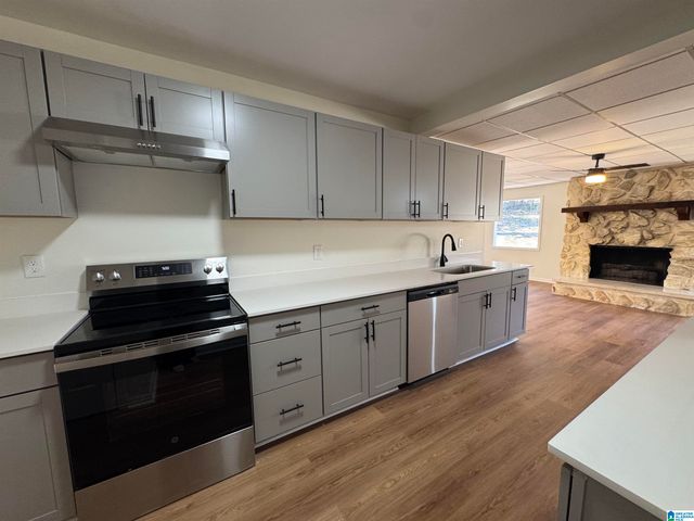 1416 29TH AVENUE N, Hueytown, AL 35023