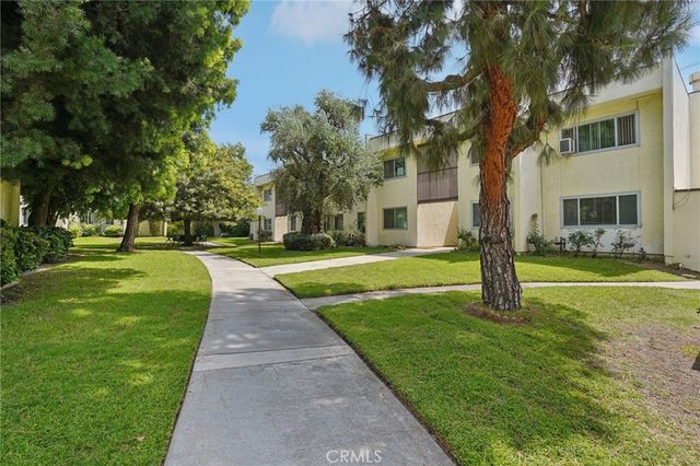 11813 Runnymede Street 27, North Hollywood, CA 91605