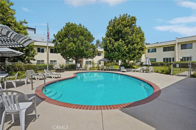 11813 Runnymede Street 27, North Hollywood, CA 91605