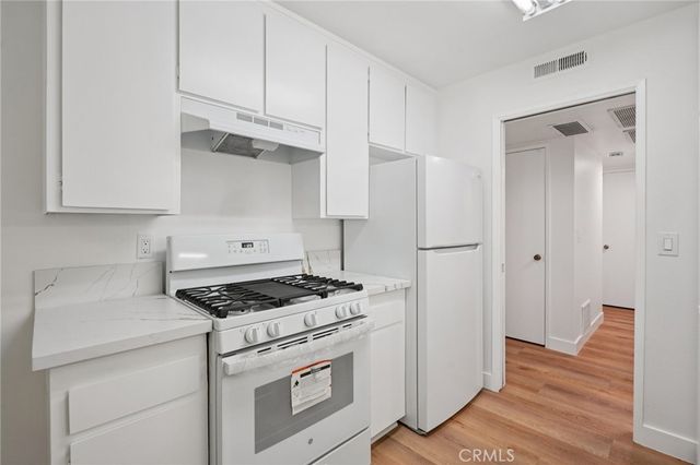 11813 Runnymede Street 27, North Hollywood, CA 91605