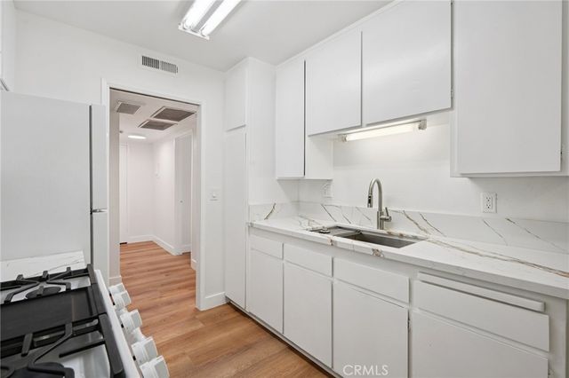11813 Runnymede Street 27, North Hollywood, CA 91605