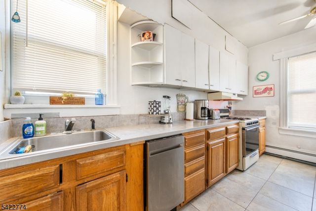 24 Pleasant Ave, Clifton City, NJ 07013