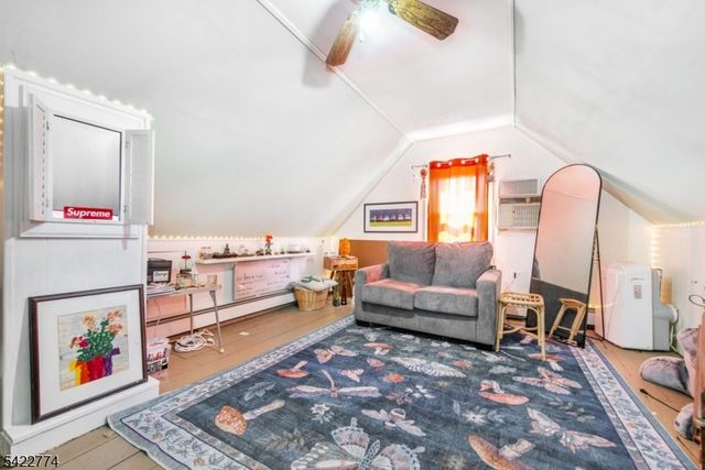 24 Pleasant Ave, Clifton City, NJ 07013