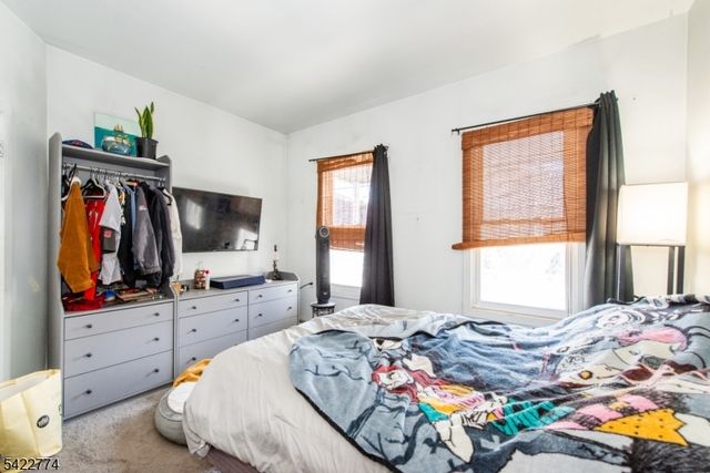 24 Pleasant Ave, Clifton City, NJ 07013