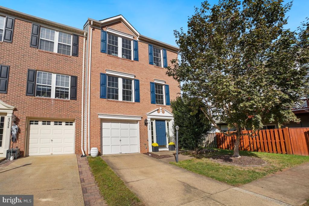 47558 TENFOOT ISLAND TER, Sterling, VA 20165