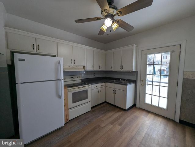 611 W MAIN ST, Lansdale, PA 19446