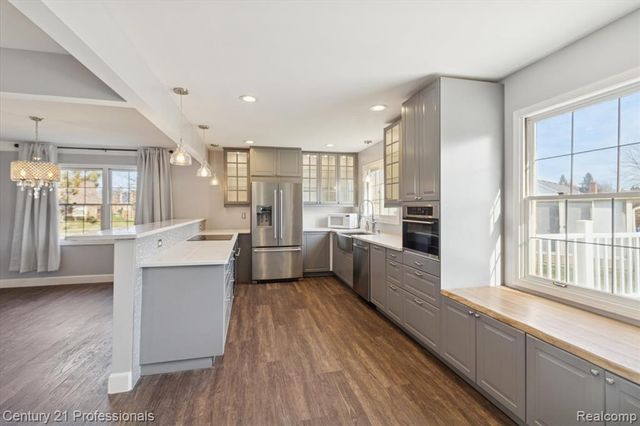 16550 Huff Street, Livonia, MI 48154