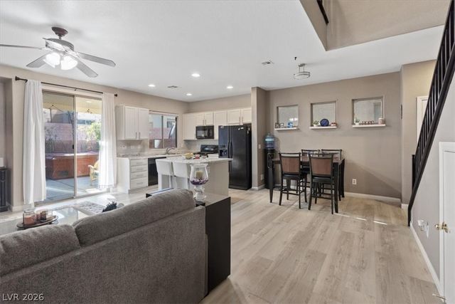 6457 Butterfly Sky Street, North Las Vegas, NV 89084