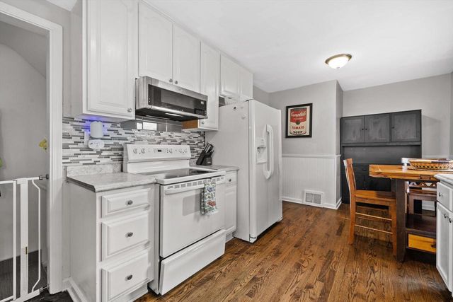 7927 23rd AVENUE, Kenosha, WI 53143