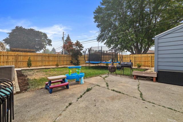 7927 23rd AVENUE, Kenosha, WI 53143