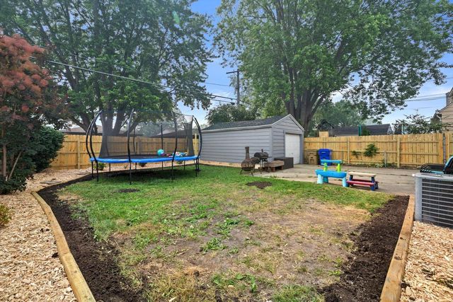 7927 23rd AVENUE, Kenosha, WI 53143