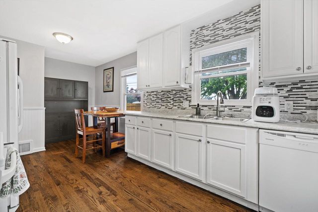 7927 23rd AVENUE, Kenosha, WI 53143