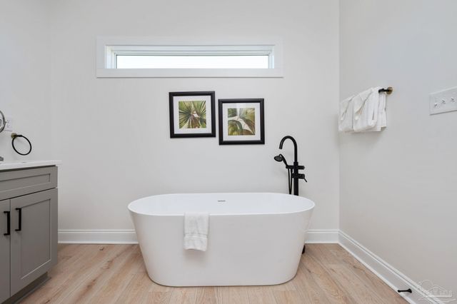 5655 Pizarro Ave, Gulf Shores, AL 36542