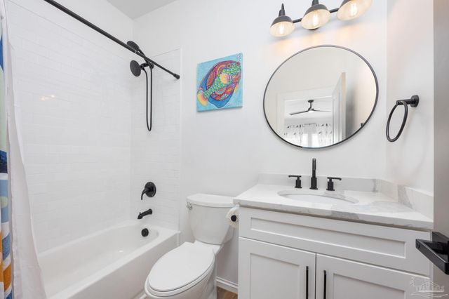 5655 Pizarro Ave, Gulf Shores, AL 36542