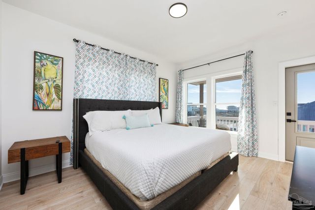 5655 Pizarro Ave, Gulf Shores, AL 36542