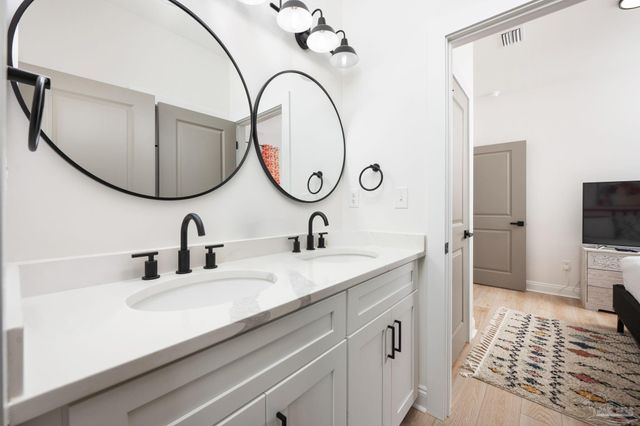 5655 Pizarro Ave, Gulf Shores, AL 36542