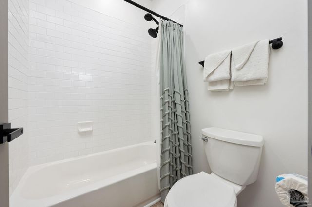 5655 Pizarro Ave, Gulf Shores, AL 36542