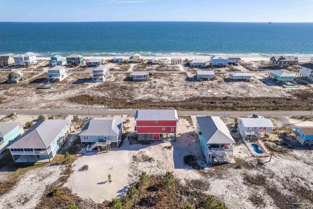 5655 Pizarro Ave, Gulf Shores, AL 36542
