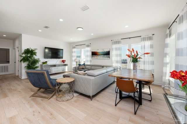 5655 Pizarro Ave, Gulf Shores, AL 36542