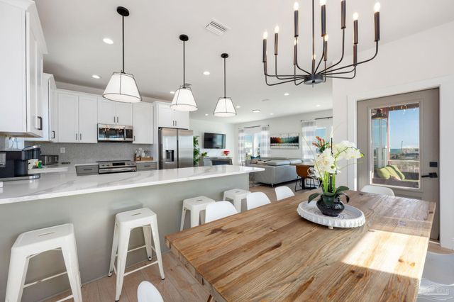 5655 Pizarro Ave, Gulf Shores, AL 36542