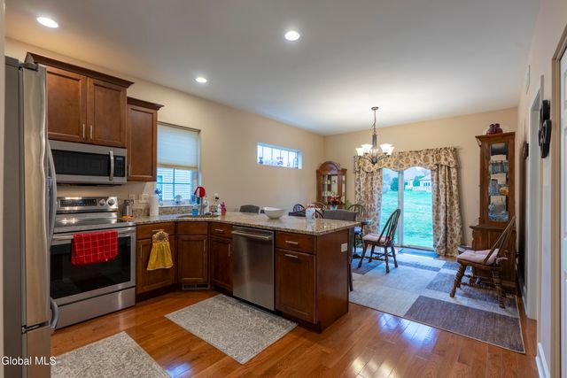 16A Winchester Place, Halfmoon, NY 12118