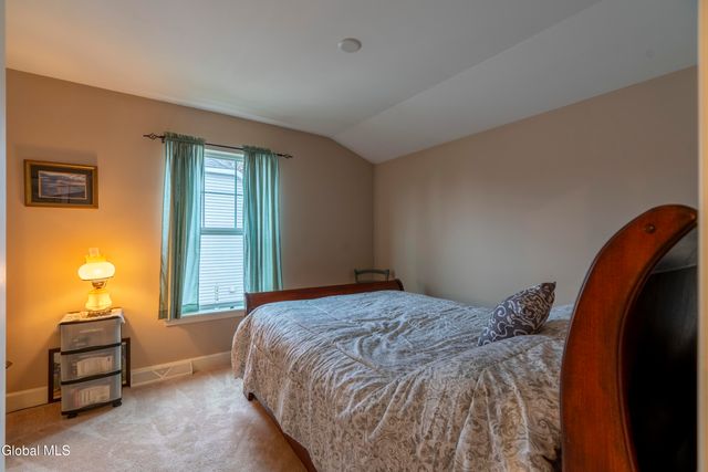 16A Winchester Place, Halfmoon, NY 12118