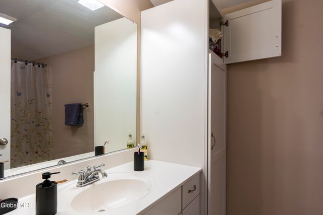 16A Winchester Place, Halfmoon, NY 12118