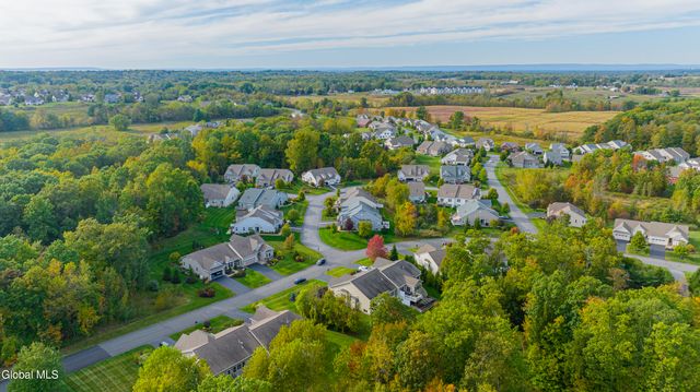 16A Winchester Place, Halfmoon, NY 12118