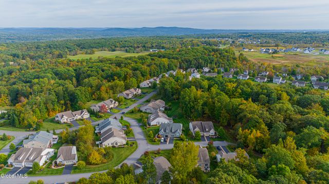 16A Winchester Place, Halfmoon, NY 12118