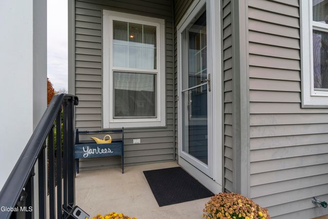 16A Winchester Place, Halfmoon, NY 12118